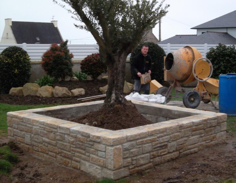 maçonnerie paysagère arbre jardin en cours